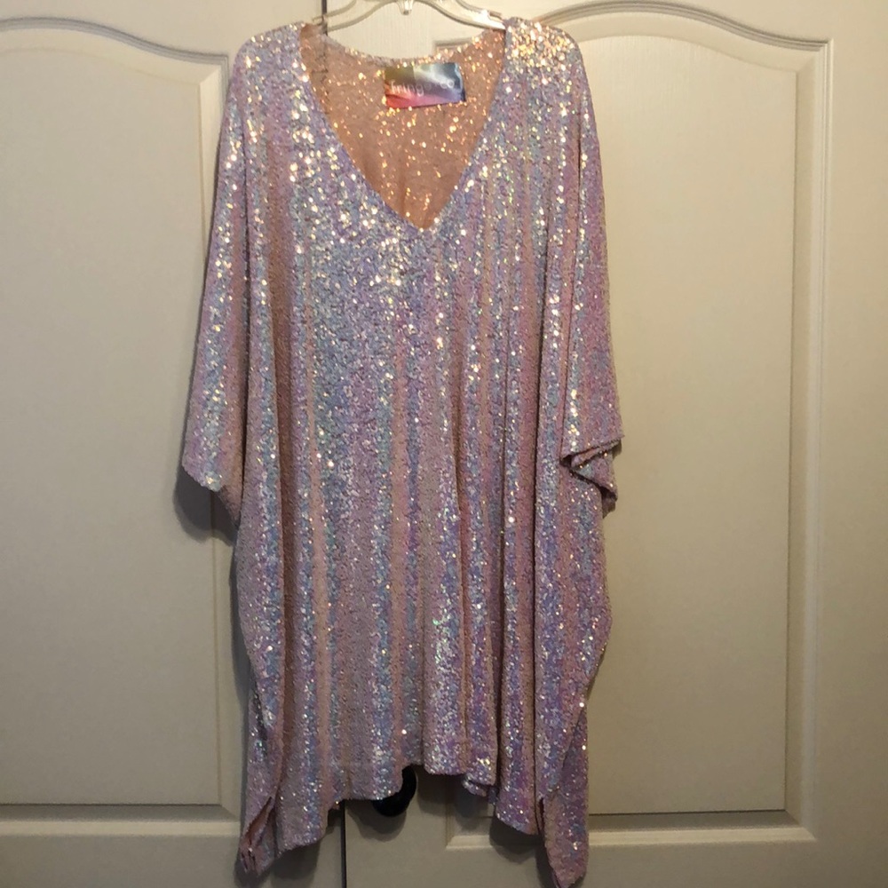 Fringe & Co one size fits most unlined pink sequin caftan